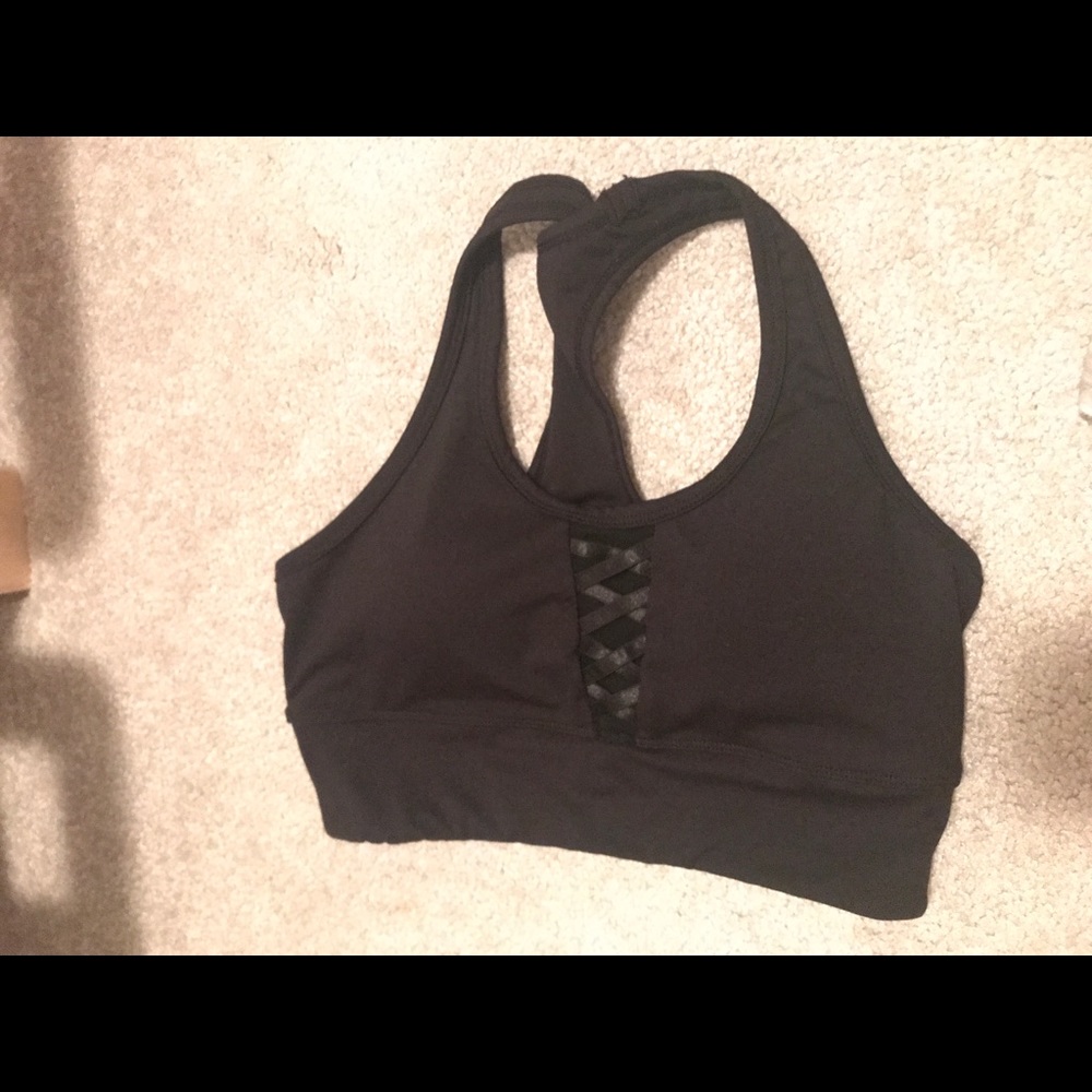 sports bra